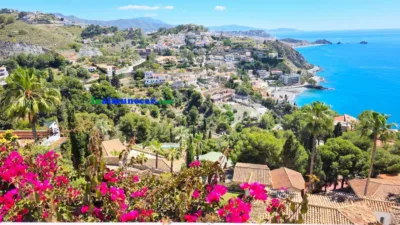 Chalet en venta en Calle del Sol, Cotobro (Almuñécar) de 950.000 €