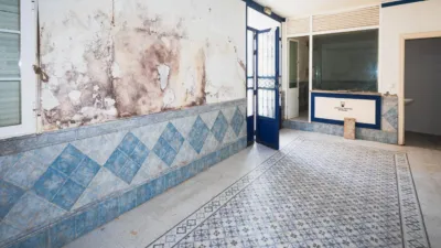Casa en venta en Calle de los Arcos, Montijo de 75.000 €