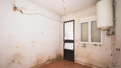Casa en venta en Calle de los Arcos, Montijo de 75.000 €