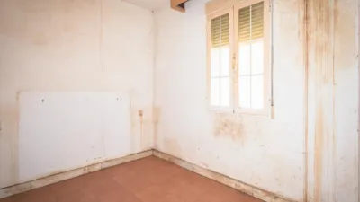 Casa en venta en Calle de los Arcos, Montijo de 75.000 €