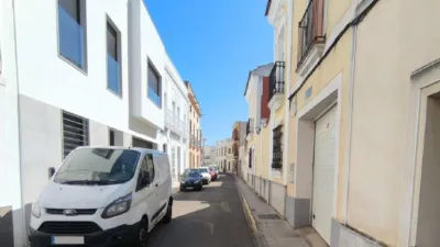 Casa en venta en Calle de los Arcos, Montijo de 75.000 €