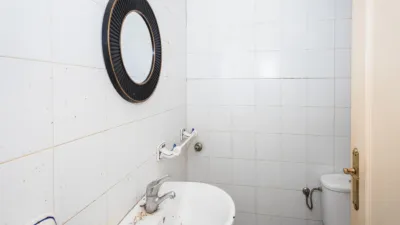 Casa en venta en Calle de los Arcos, Montijo de 75.000 €