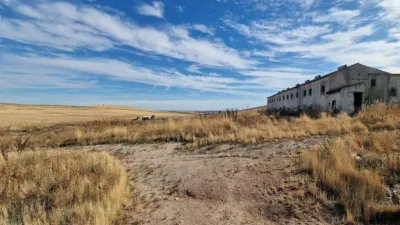 Rustic farm in Carbonero El Mayor photo 8