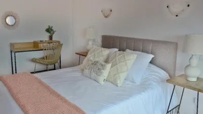 Apartment on Calle Alcanada, No. SN photo 19