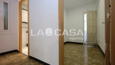 Apartment in Barcelona photo 8