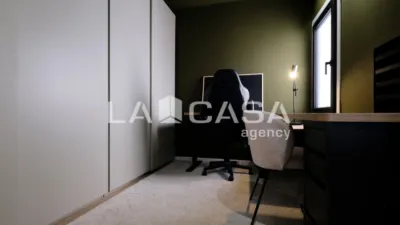 Penthouse on Carrer d'Arnau d'Oms photo 29
