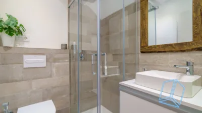 Semi-detached chalet in Barcelona photo 3