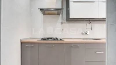 Apartment in Cornellà de Llobregat photo 8