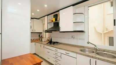 Flat on Carrer de Lleida photo 2