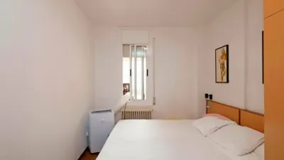 Flat on Carrer de Lleida photo 5