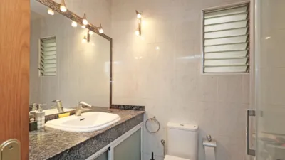 Flat on Carrer de Lleida photo 19