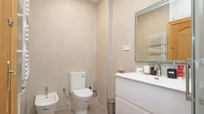 Flat on Carrer de Lleida photo 15