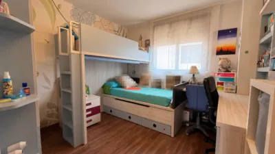 Apartment on Carrer de Rosa de Luxemburg photo 12