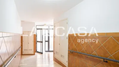 Apartment on Antoni Ros Marba Street photo 11