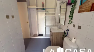 Apartment on Antoni Ros Marba Street photo 3