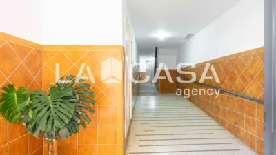 Apartment on Antoni Ros Marba Street photo 17