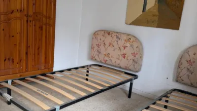 Apartment on Guadalcanal Street photo 10