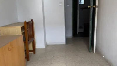 Apartment on Guadalcanal Street photo 23