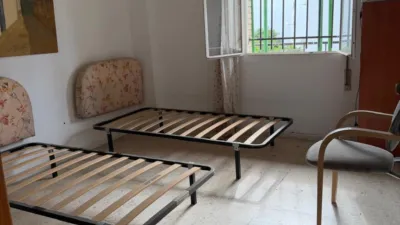 Apartment on Guadalcanal Street photo 9
