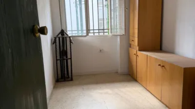 Apartment on Guadalcanal Street photo 12