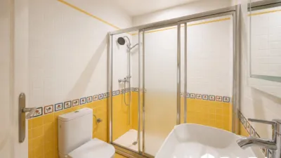 Semi-detached house on Calle del Genil photo 7