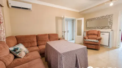 Semi-detached house on Calle del Genil photo 2