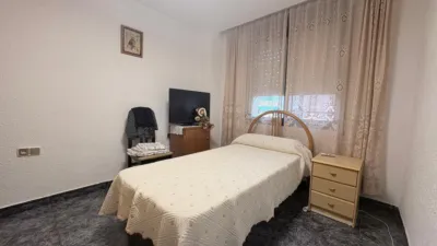Apartment in Cornellà de Llobregat photo 6