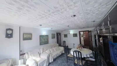 Apartment in Cornellà de Llobregat photo 2