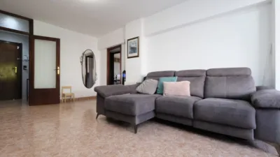 Apartment in Ciutat Meridiana photo 2