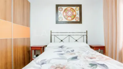 Piso en venta en Carrer de l'Hortal, cerca de Carrer del Santuari, El Carmel (Distrito Horta-Guinardó. Barcelona Capital) de 225.000 €