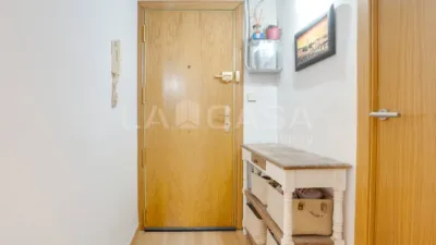 Piso en venta en Carrer de l'Hortal, cerca de Carrer del Santuari, El Carmel (Distrito Horta-Guinardó. Barcelona Capital) de 225.000 €