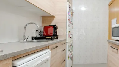 Piso en venta en Carrer de l'Hortal, cerca de Carrer del Santuari, El Carmel (Distrito Horta-Guinardó. Barcelona Capital) de 225.000 €