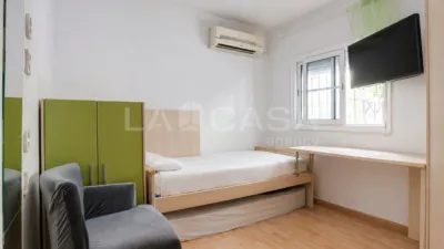 Semi-detached house in Barcelona photo 7