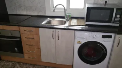 Piso en venta en L'HOSPITALET de Llobregat, La Florida (L'Hospitalet de Llobregat) de 172.000 €