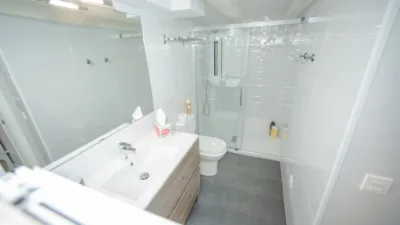 Flat on Carrer de Bassols photo 17
