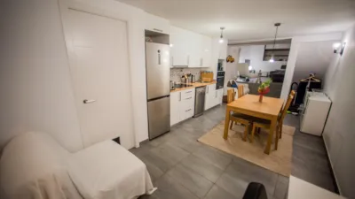 Flat on Carrer de Bassols photo 6