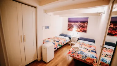 Flat on Carrer de Bassols photo 8