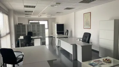 Oficina en alquiler en Carretera de Granada, La Viña-San José (Lorca) de 350 €<span>/mes</span>
