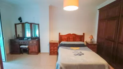House in Centre photo 12