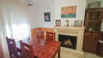 House in Centre photo 2