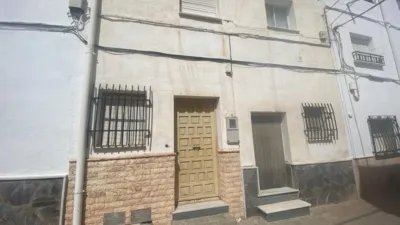 House in the Centre photo 2