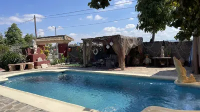 Chalet on Avenida de Sutullena photo 3