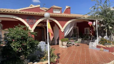 Chalet on Avenida de Sutullena photo 6