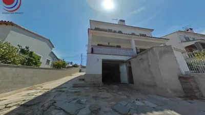 Chalet en venta en Carrer del Bosc, 14, Camí del Molí (Albinyana) de 230.000 €