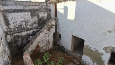 House in Centre photo 11