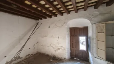House in Centre photo 14