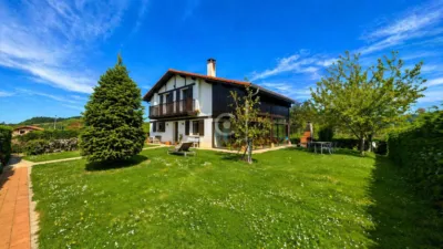 Chalet on Landeta Street photo 2