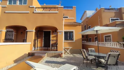 Chalet en venta en Dream Hills, La Florida-La Chismosa-Los Altos (Distrito Orihuela Costa. Orihuela) de 215.000 €