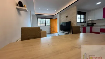 Casa – Torrevieja, Urbanización El Chaparral - Més