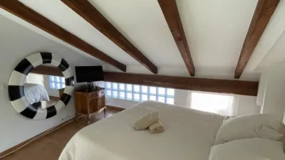 Penthouse on Carrer de Donoso Cortés photo 22